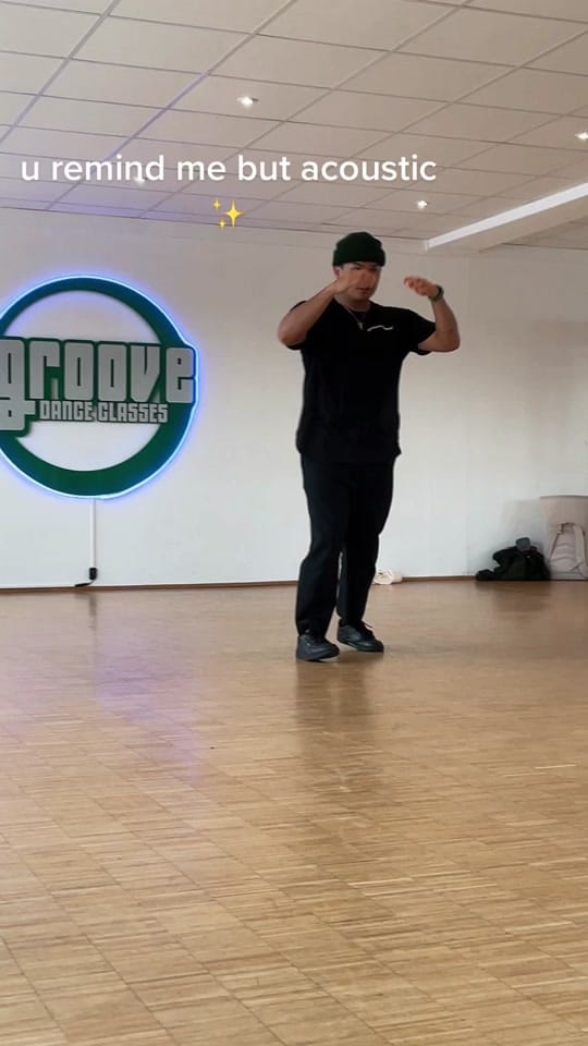 Post 9 by 4drian on TikTok (video)