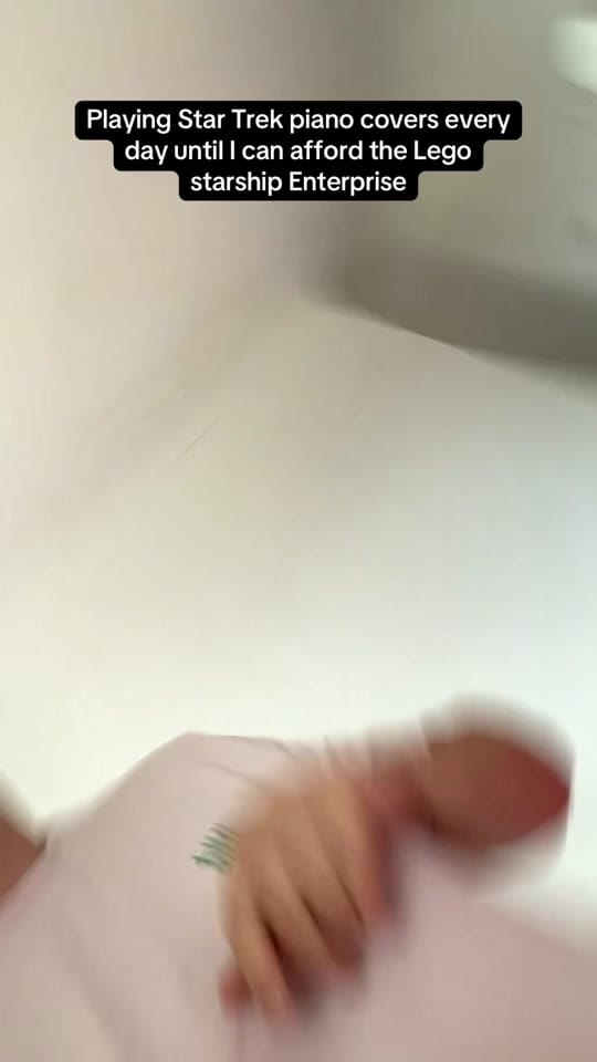 Post 4 by Jamie’s Piano Covers on TikTok (video)