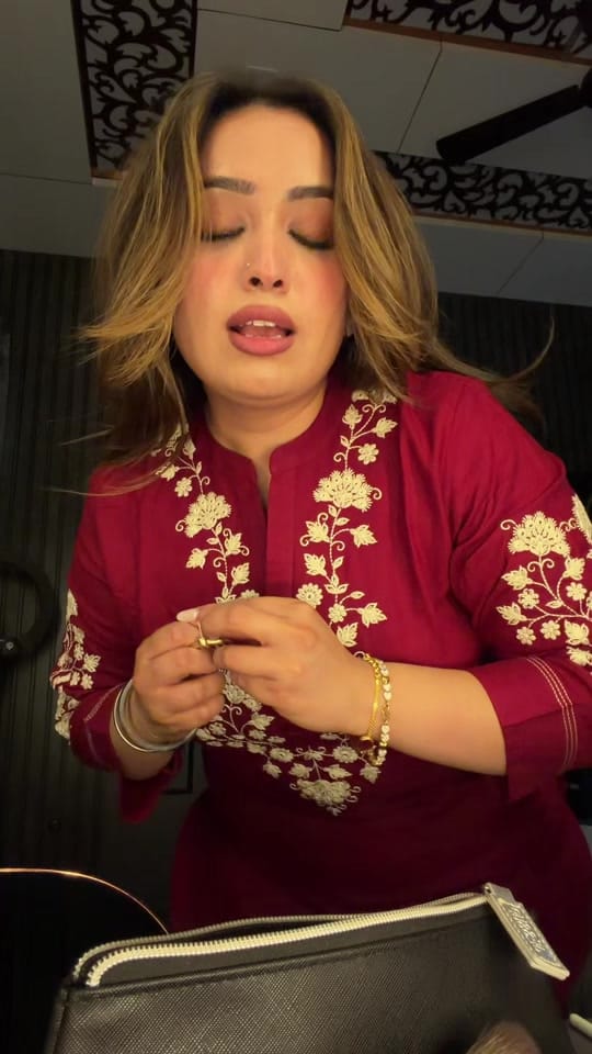 Post 9 by Artistry_by_Aarzoo on TikTok (video)