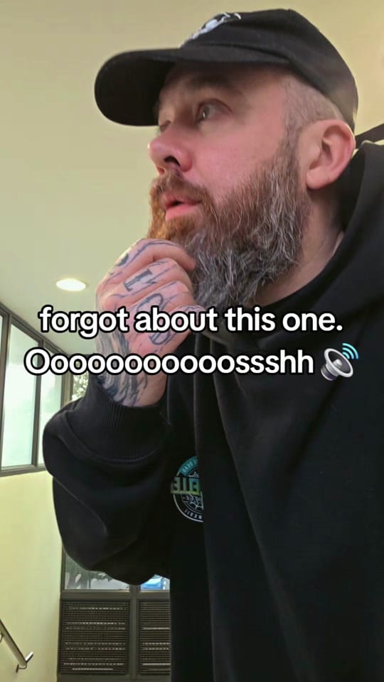 Post 5 by ILLAMAN on TikTok (video)