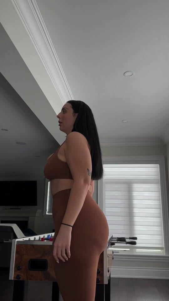 Post 3 by Jessica on TikTok (video)