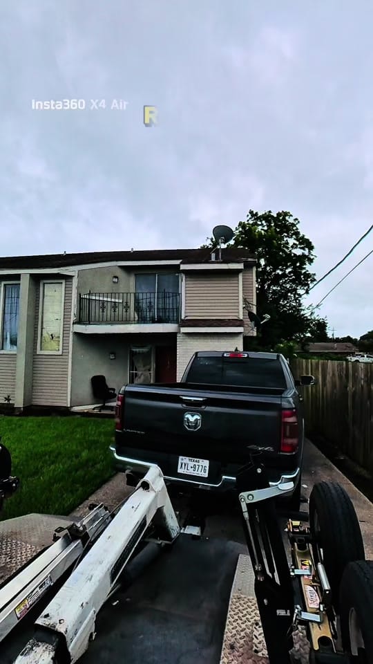 Post 2 by 🪝A&Z  Towing🪝 on TikTok (video)