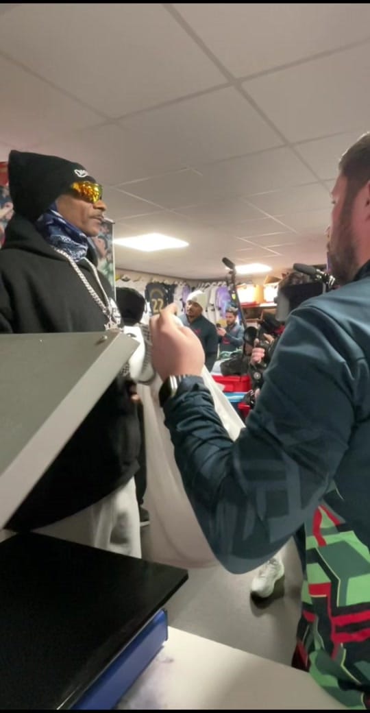 Post 10 by Between2Kitmen on TikTok (video)