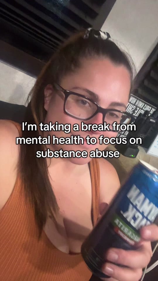 Post 7 by Julia on TikTok (video)