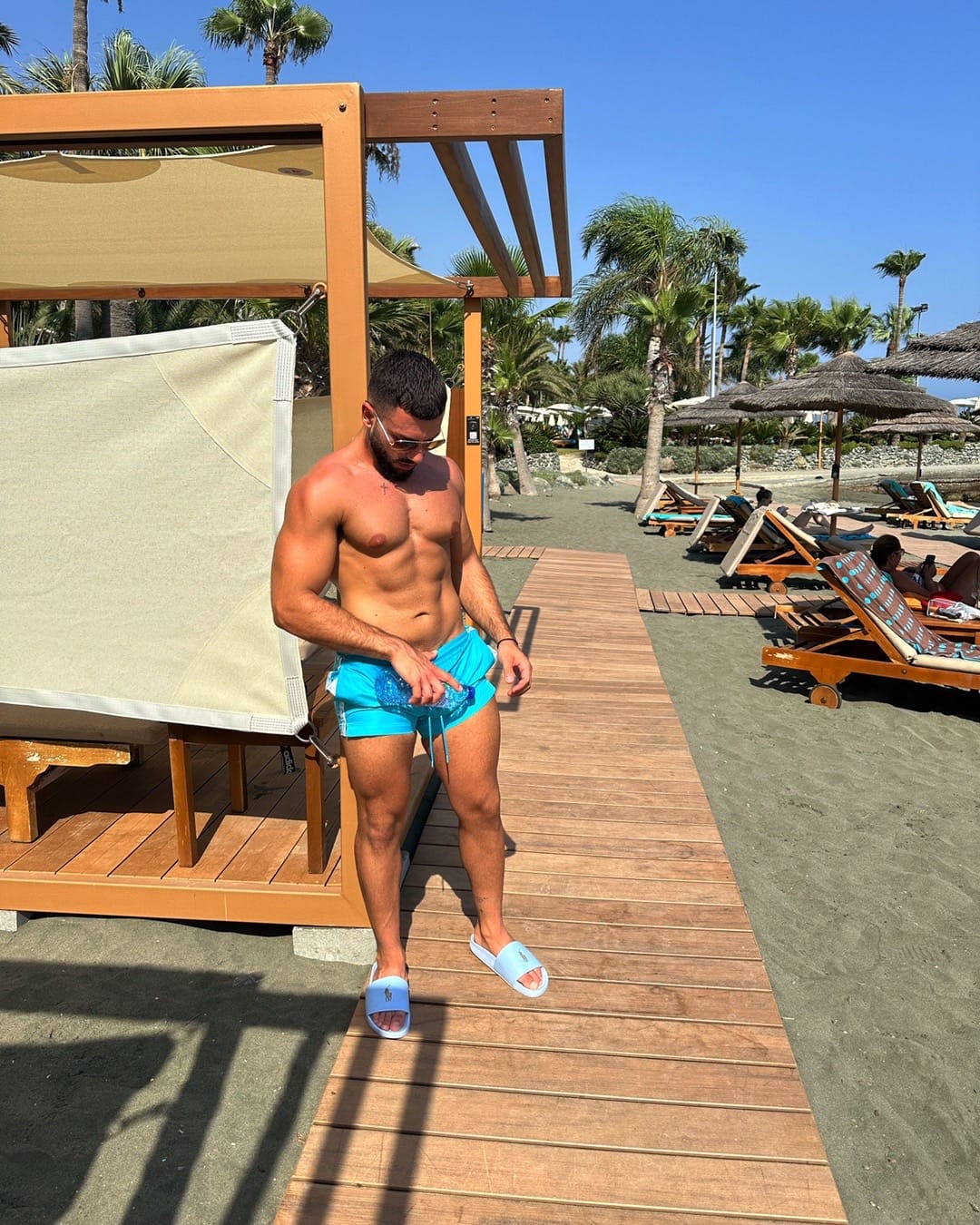 Post 2 by Chris Georgiou on TikTok (video)