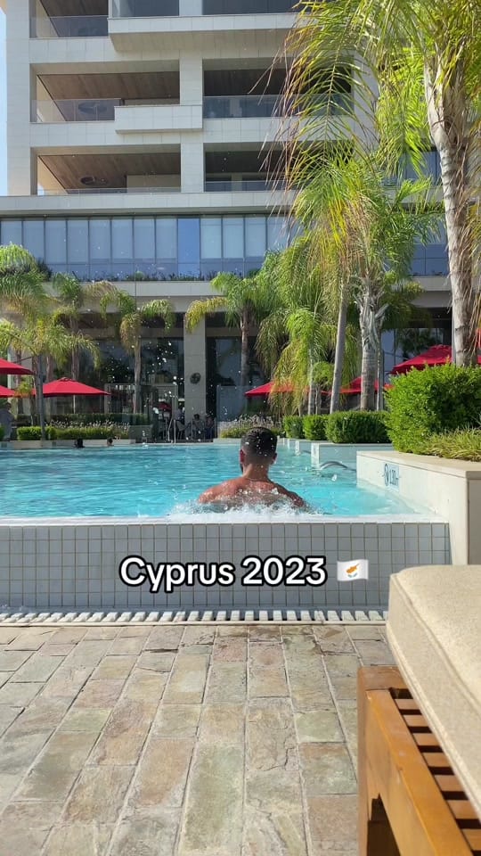 Post 1 by Chris Georgiou on TikTok (video)