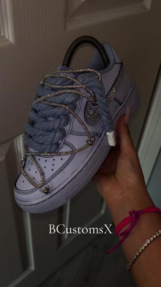 Post 7 by Bela <3 on TikTok (video)