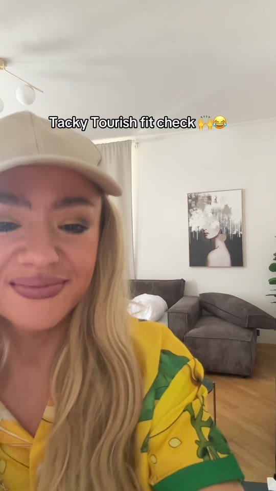 Post 4 by Stacey Empey 😘✌️ on TikTok (video)