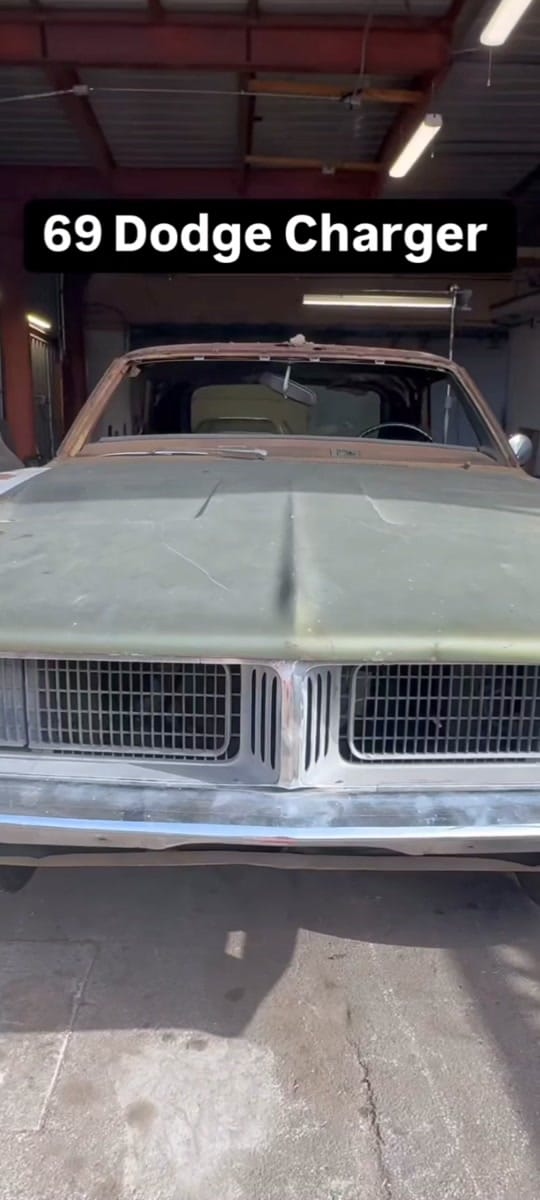 Post 2 by RealCar62 on TikTok (video)