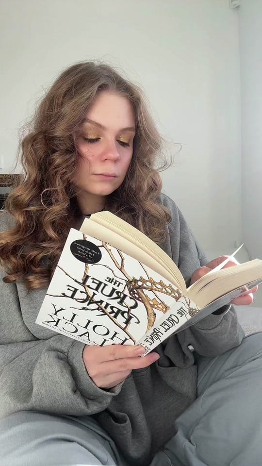 Post 8 by jasmin on TikTok (video)