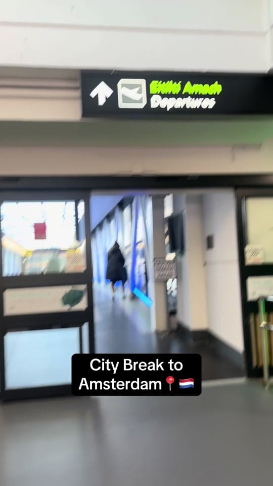 Post 2 by Sarah Troy Music on TikTok (video)