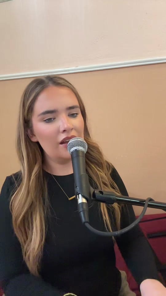 Post 6 by Sarah Troy Music on TikTok (video)