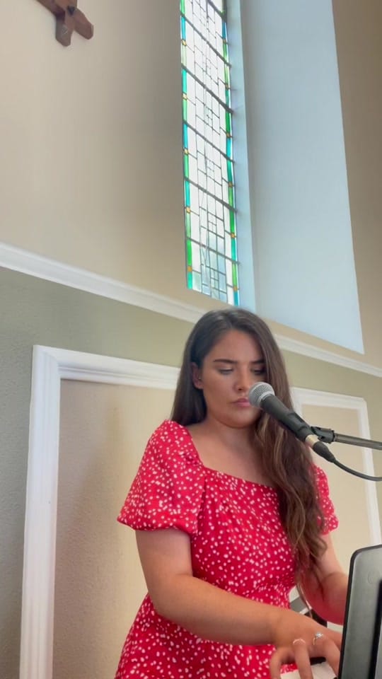 Post 10 by Sarah Troy Music on TikTok (video)