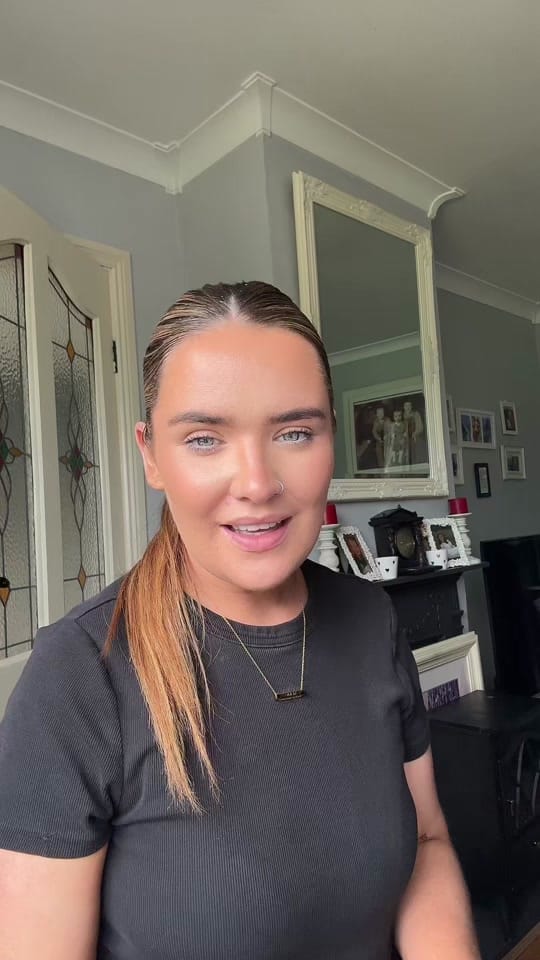 Post 7 by Sarah Troy Music on TikTok (video)
