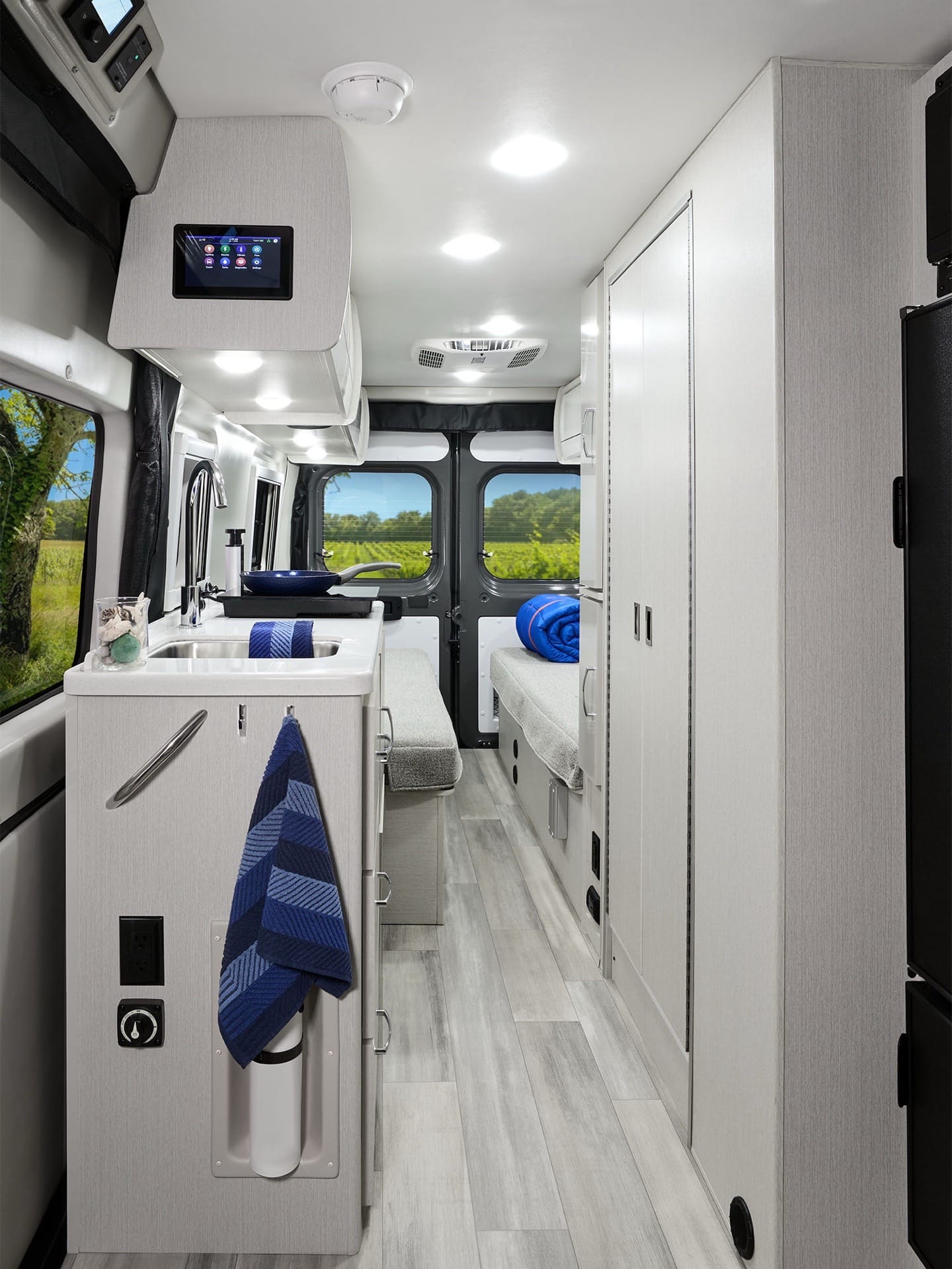 Post 4 by Thor Motor Coach on TikTok (video)