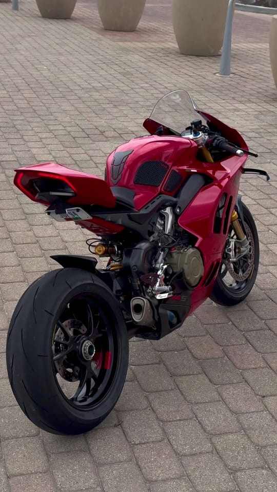 Post 1 by motorradboy on TikTok (video)