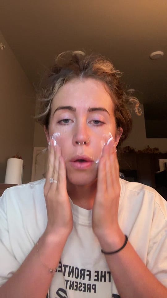 Post 4 by Calista Nikolai on TikTok (video)