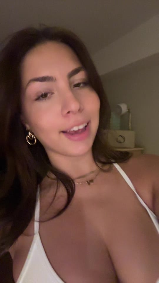 Post 4 by vic<3 on TikTok (video)
