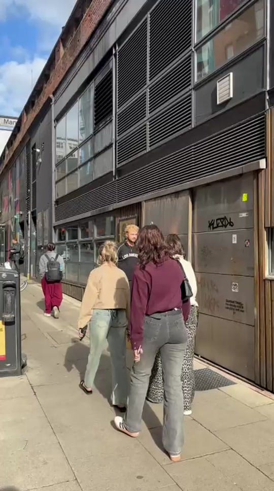 Post 6 by LEAZES on TikTok (video)