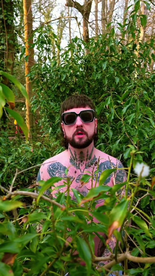 Post 7 by LEAZES on TikTok (video)