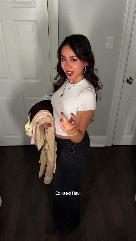 Post 6 by Sara on TikTok (video)