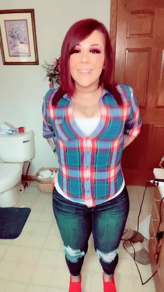 Post 2 by 🦇🌻Sup its Tee🌻🦇 on TikTok (video)