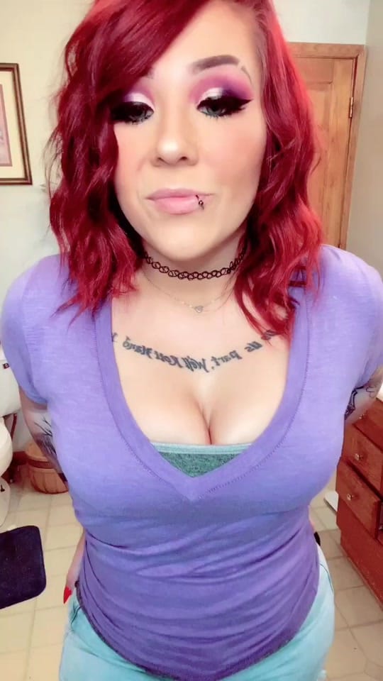 Post 6 by 🦇🌻Sup its Tee🌻🦇 on TikTok (video)