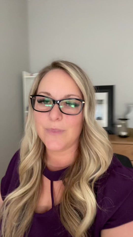 Post 2 by Amanda Dee on TikTok (video)