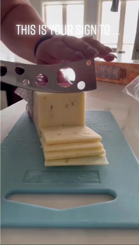 Post 3 by Amanda Dee on TikTok (video)