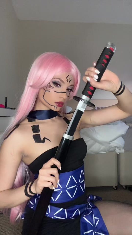 Post 5 by dipali_cosplay on TikTok (video)