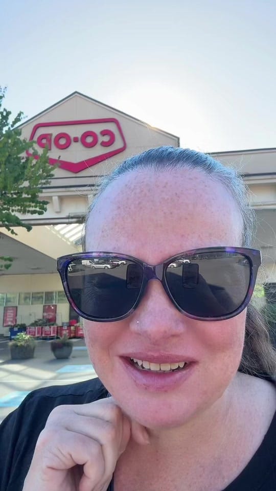Post 8 by Melissa Gets Around 🇨🇦 on TikTok (video)