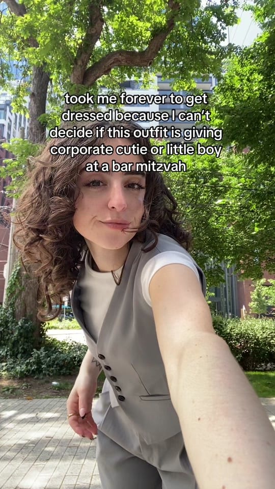 Post 9 by rayemocioiu on TikTok (video)