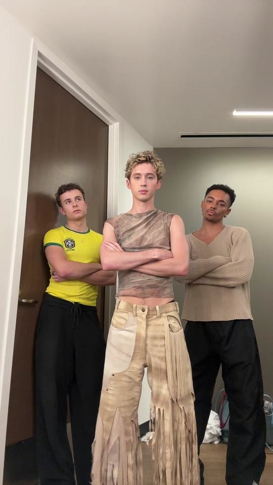 Post 9 by Ainsley Ricketts on TikTok (video)