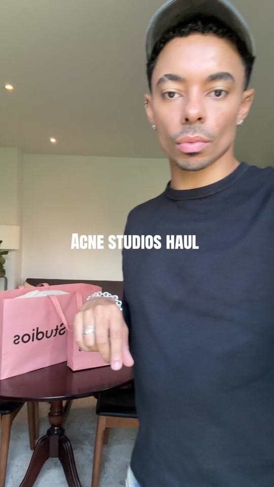 Post 1 by Ainsley Ricketts on TikTok (video)