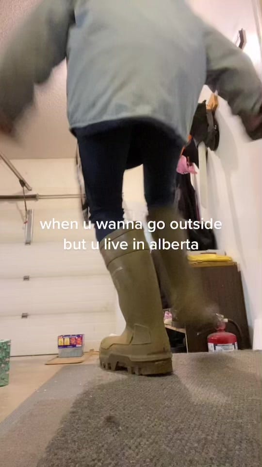 Post 10 by ⚡️becca⚡️ on TikTok (video)