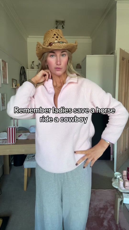 Post 10 by Sarah Campbell on TikTok (video)