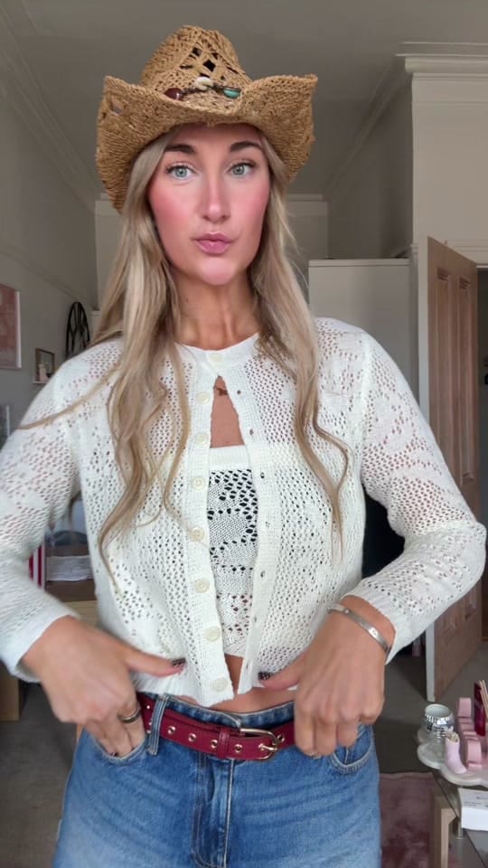 Post 1 by Sarah Campbell on TikTok (video)