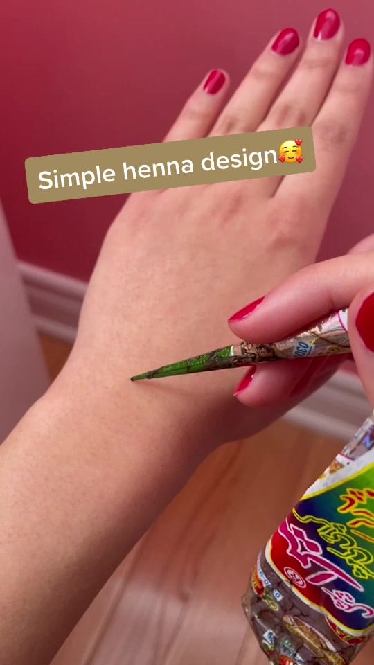 Post 9 by Fizzazu Henna on TikTok (video)