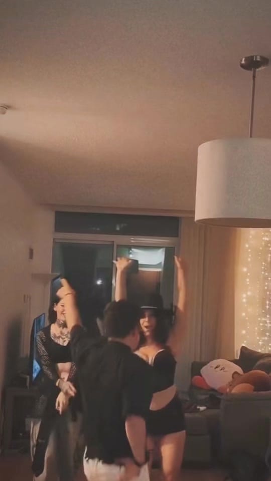 Post 7 by 3mILY on TikTok (video)