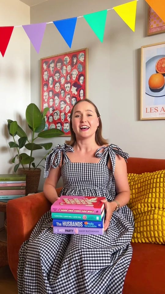 Post 6 by Lottie Saahko 📚💻☕️ on TikTok (video)