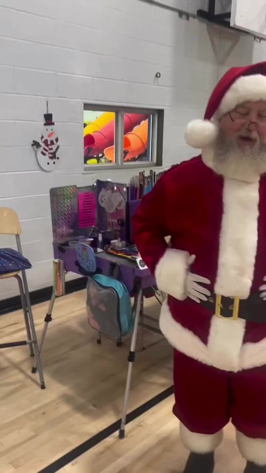 Post 3 by Dotsy The Clown on TikTok (video)
