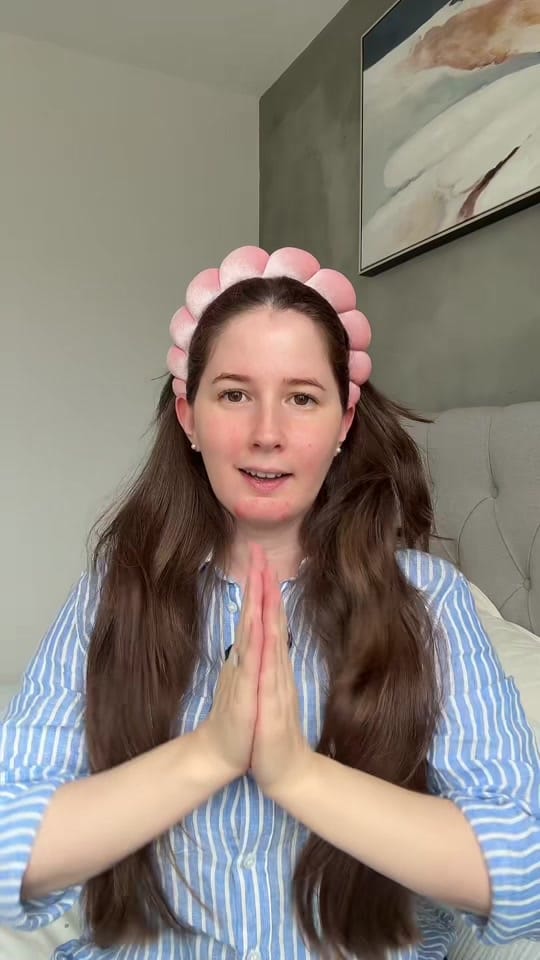 Post 4 by Ain Chiara 🦢Soft Life & Books on TikTok (video)