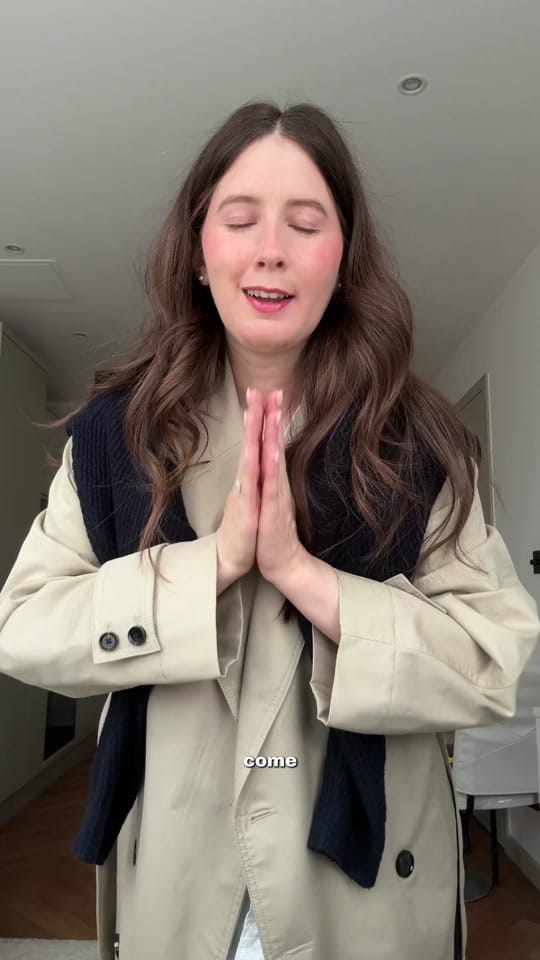 Post 5 by Ain Chiara 🦢Soft Life & Books on TikTok (video)