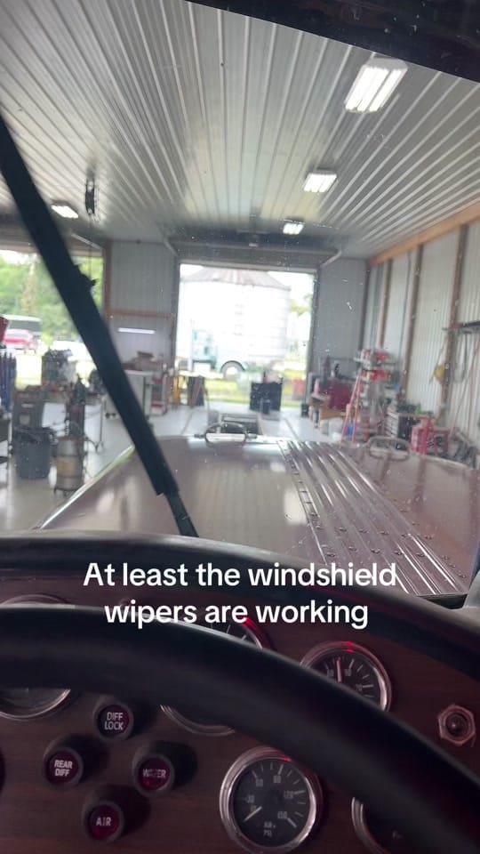 Post 1 by Robbie Musk on TikTok (video)