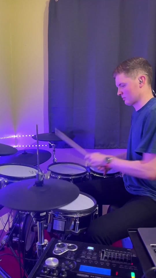 Post 7 by Isaac Drums / Runs on TikTok (video)