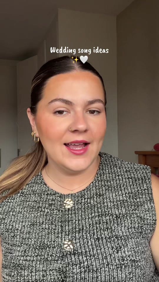 Post 3 by Ali Woodford 🎤🤍✨ on TikTok (video)