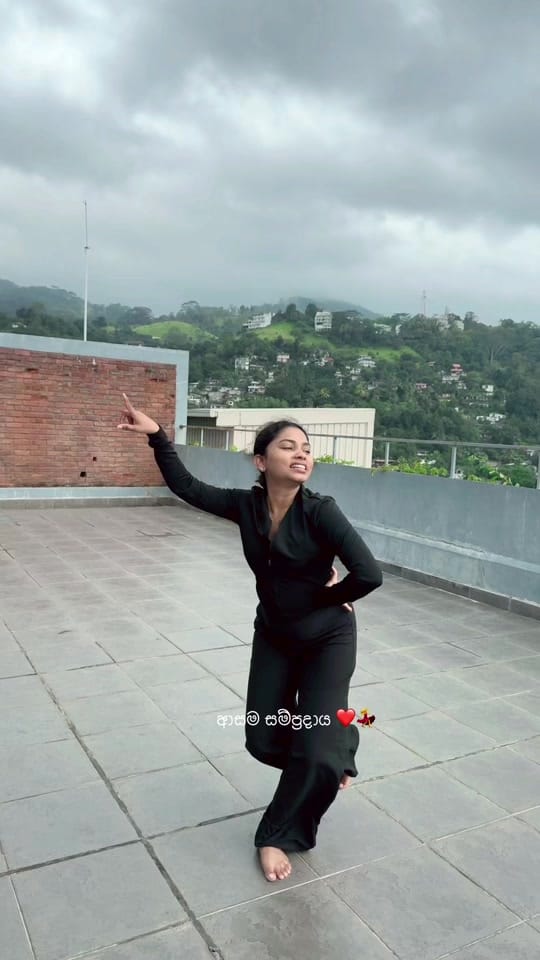 Post 8 by Sithumini Amarasingha 🇱🇰🇬🇧 on TikTok (video)