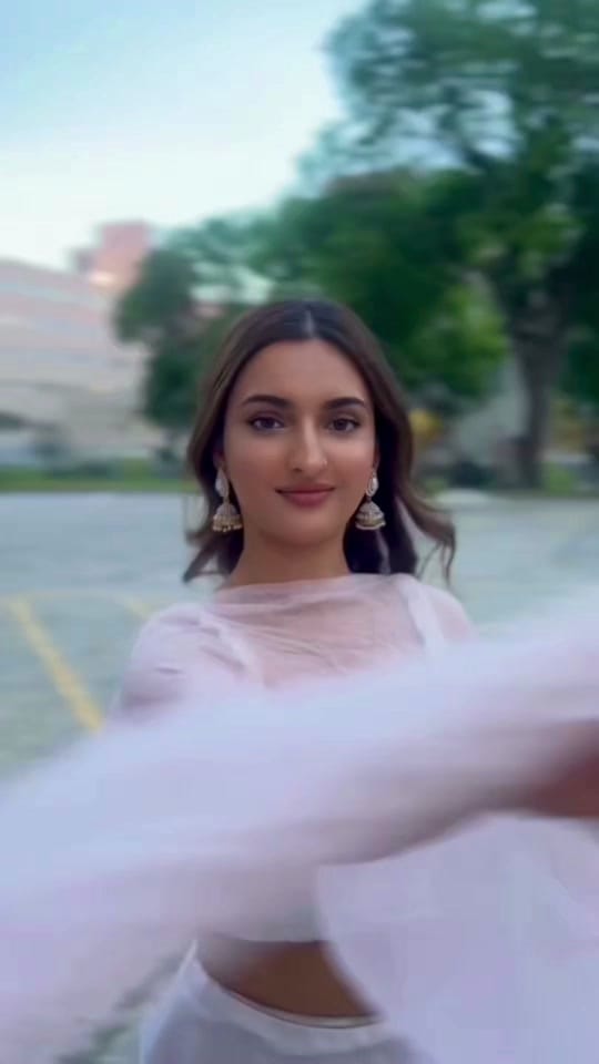 Post 5 by Simflora on TikTok (video)