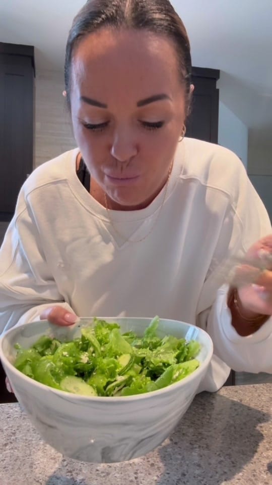 Post 8 by Caroline Thibault on TikTok (video)