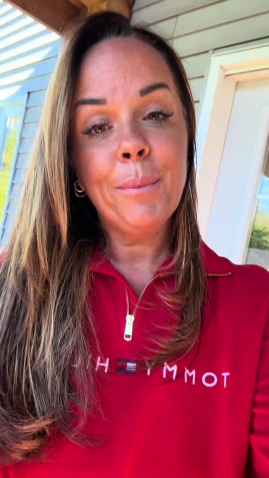 Post 6 by Caroline Thibault on TikTok (video)